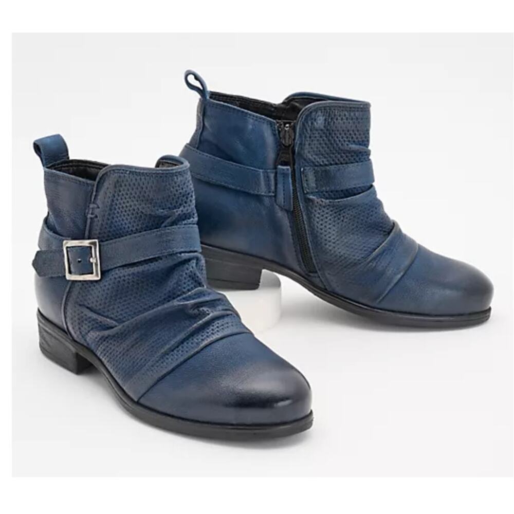 Miz Mooz Suzy Ankle Boots Sapphire Leather Size 9/9.5 Wide NIB Decorative Buckle